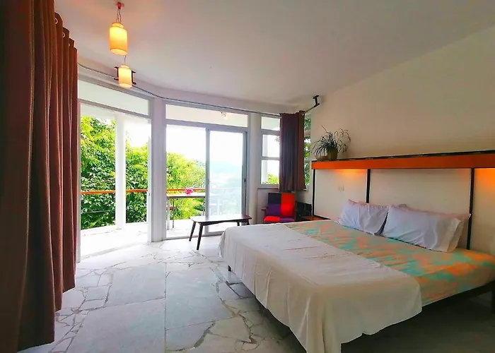 Lonos Circle Ocean View Room
