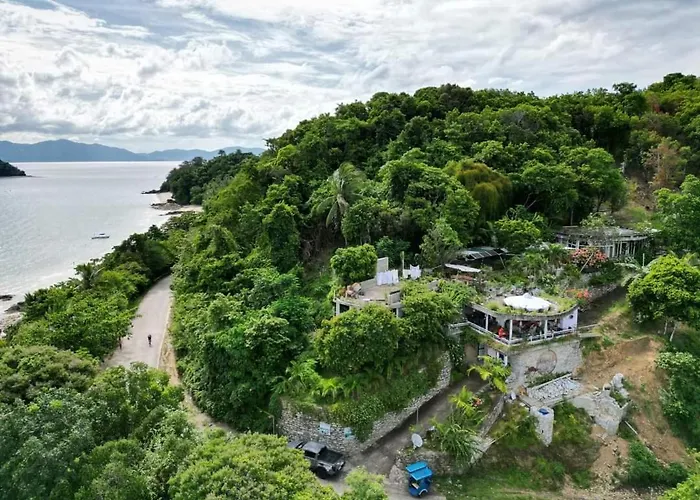 Lonos Circle Ocean View Room