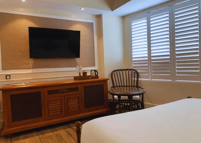 Feliz Hotel Boracay